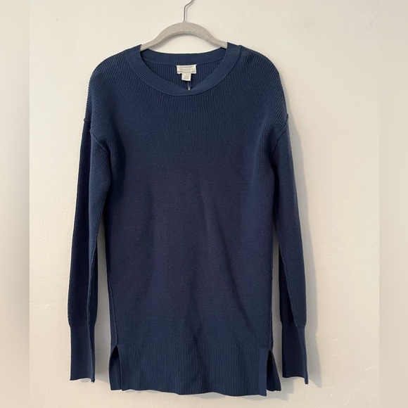 Caslon Sweater - Picture 3 of 9